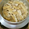 urararara's cooksnap of when they made 鶏と油揚げの釜飯.