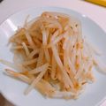 みここ＊'s cooksnap of when they made 超簡単！美味！もう一品！モヤシのナムル.