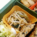 がんちゃっく's cooksnap of when they made 簡単　　5分でもやしとほうれん草のナムル.