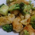 あと100円's cooksnap of when they made 鶏むね×ブロッコリーのカレーマヨ炒め.