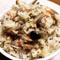 まりえもん☆'s cooksnap of when they made 土日の昼食に★ゴボウとツナの炊き込みご飯.