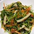 こむぎぱくぱく's cooksnap of when they made 減塩！豆苗と竹輪のピリ辛マヨ醤油炒め.