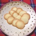 みゆゆ♡♡'s cooksnap of when they made 卵白が残ったら、ラングドシャ♪.
