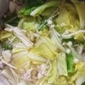 ✴秋茜✴'s cooksnap of when they made ダシダで豚肉と白菜のお鍋.