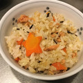 たろっぺ♪'s cooksnap of when they made 鮭フレークとにんじんの炊き込みご飯.