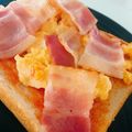 curisupin's cooksnap of when they made 惣菜パンのような★ごちそうトースト.