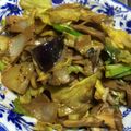 ＋SUN3's cooksnap of when they made キャベツ・玉ねぎ・舞茸の味噌マヨ炒め.