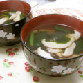 ともこキッチン's cooksnap of when they made 簡単！ほうれん草と椎茸 ワカメのお吸い物.