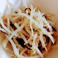 くりしぃ's cooksnap of when they made 簡単スピード！もやしと塩昆布のごま油和え.