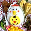 はるとのばあば's cooksnap of when they made 親子遠足キャラ弁♥ひよこの親子おにぎり.