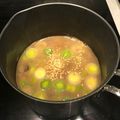 立花ぴぴ's cooksnap of when they made SAで食券で買う醤油ラーメンのスープ.