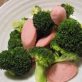 チョビ～☆'s cooksnap of when they made ブロッコリーと魚肉ソーセージの炒め物.