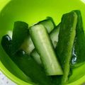 ユーロン's cooksnap of when they made すぐ出来ちゃう【胡瓜のお漬物♪】.