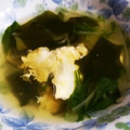 ちーこ♪♪'s cooksnap of when they made 水菜とワカメの卵とじスープ.