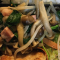 みっちょこれーと's cooksnap of when they made もやしとニラとしめじとベーコンの炒め物.