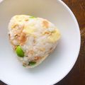 雛鳥と親鳥's cooksnap of when they made 枝豆鮭チーズで鮮やかおにぎり.