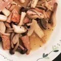 ともみ12's cooksnap of when they made ＊厚切りベーコンとしめじのソテー＊.