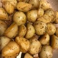 偲音しのん's cooksnap of when they made 新じゃがのホクホクバターしょうゆ.
