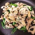 raraicca's cooksnap of when they made れんこんとしめじの鶏ささみ炒め.