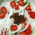 ouentai's cooksnap of when they made 新玉ねぎとトマトのアンチョビ和え！.