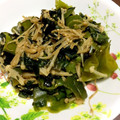 setzerTAKA's cooksnap of when they made 生わかめとえのき茸の生姜炒め.