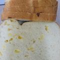 すまっぴい's cooksnap of when they made ミルク食パン*チーズ入り.