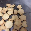 クックZ8J4H4☆'s cooksnap of when they made カリッ♪サクっ♪かわいい型抜きクッキー♡.