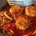 ぐうたら主婦みん's cooksnap of when they made 失敗なし！簡単♪煮込みハンバーグ.