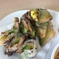 Yokchina's cooksnap of when they made アボカドとスモークサーモン春巻き.
