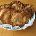 ぬーまいと0523's cooksnap of when they made 餃子の皮で作る！簡単アップルパイ♡.