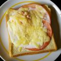 ＊なぁ＊'s cooksnap of when they made とろ～りチーズがけ☆ハムエッグトースト.