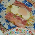 みゆwaco 's cooksnap of when they made 目玉焼き with キャベツ.
