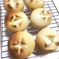 yuzusayaka's cooksnap of when they made りんごとクリームチーズのパン.