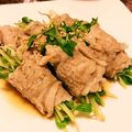 クックL6T92T☆'s cooksnap of when they made コスパ！レンチン！豆苗ともやしの豚肉巻き.