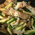 R2016's cooksnap of when they made じゃがいもとニンニクの芽と豚肉の炒め物❤.
