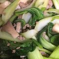 Kazukazu52's cooksnap of when they made ひき肉きのこ青梗菜のオイスターソース炒め.