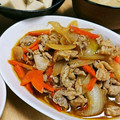 ☆ちゃちゃっとさん☆'s cooksnap of when they made カリッと豚コマと玉ねぎ人参の焼肉炒め.