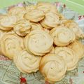 Kひろこ's cooksnap of when they made ホワイトデー☆ミルキー❤ローズクッキー☆.