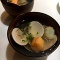 ｘｘyuzumikanｘｘ's cooksnap of when they made はまぐりと飾り麩のお吸い物.
