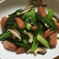 らんち☆'s cooksnap of when they made ☆ウィンナーとしいたけの鶏ガラ炒め☆.