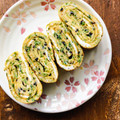 雛鳥と親鳥's cooksnap of when they made 我が家の青海苔の玉子焼き.
