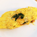 mihokarine's cooksnap of when they made ひき肉とほうれん草のオムレツ.
