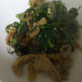 クックU29R8B☆'s cooksnap of when they made 簡単★春菊と豚肉のオイスターソース炒め.