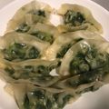ぷっくりす's cooksnap of when they made 餃子の皮で☆ほうれん草と納豆の包み焼き.