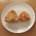 ラリー＆サラ's cooksnap of when they made 鮭フレークの粉チーズ焼きおにぎり♩.