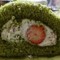 うじゃぞう's cooksnap of when they made ひな祭りカラー♪苺と桜の抹茶ロールケーキ.
