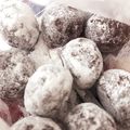 はるか12's cooksnap of when they made 簡単＊ほろ苦ココアスノーボールクッキー.