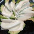 猫☆１２匹's cooksnap of when they made フライパンで！アボカドチーズピザ♪.