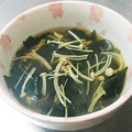もぐ・ω・くま's cooksnap of when they made わかめとえのきのすまし汁.
