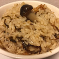 ともチップっぷー's cooksnap of when they made 塩昆布とシメジの炊き込みご飯.